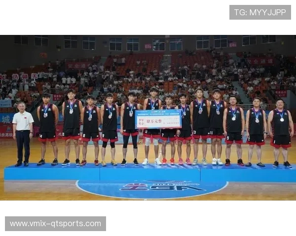 新余工BA球迷:比赛未结束一切皆有可能 新余工BA球迷:比赛未结束一切皆有可能