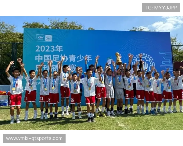 U10男子组季军由都江堰永丰小学获得，队伍展现扎实训练基础和团队协作